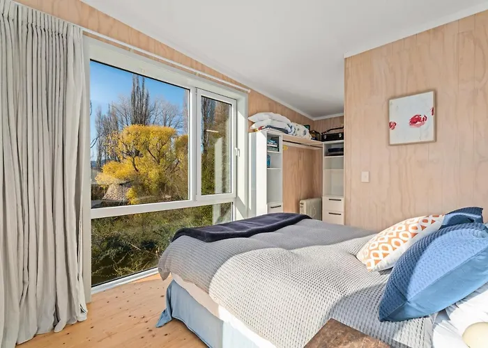 Lagoon Huts - Town Unit Wanaka